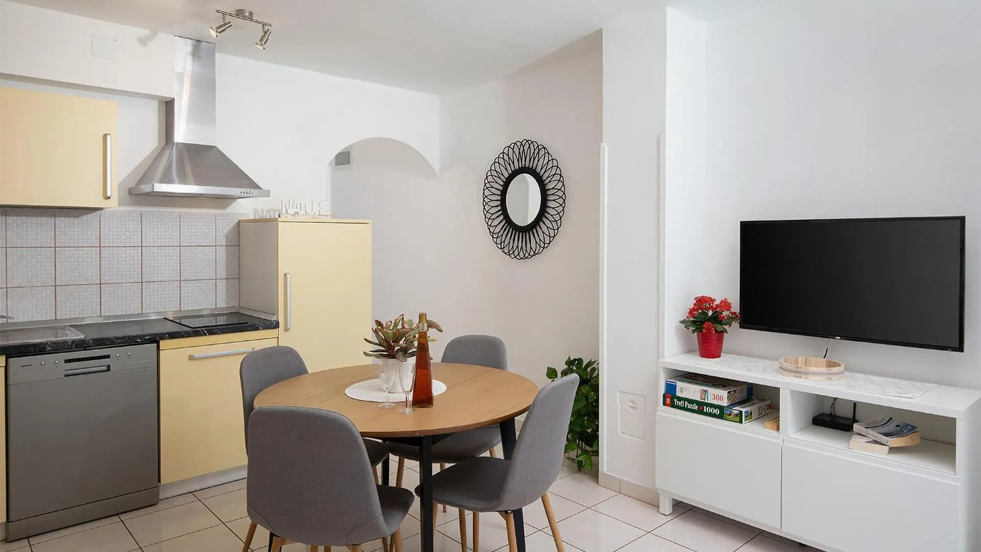 펜션 Stunning Home In Fazana With Kitchen