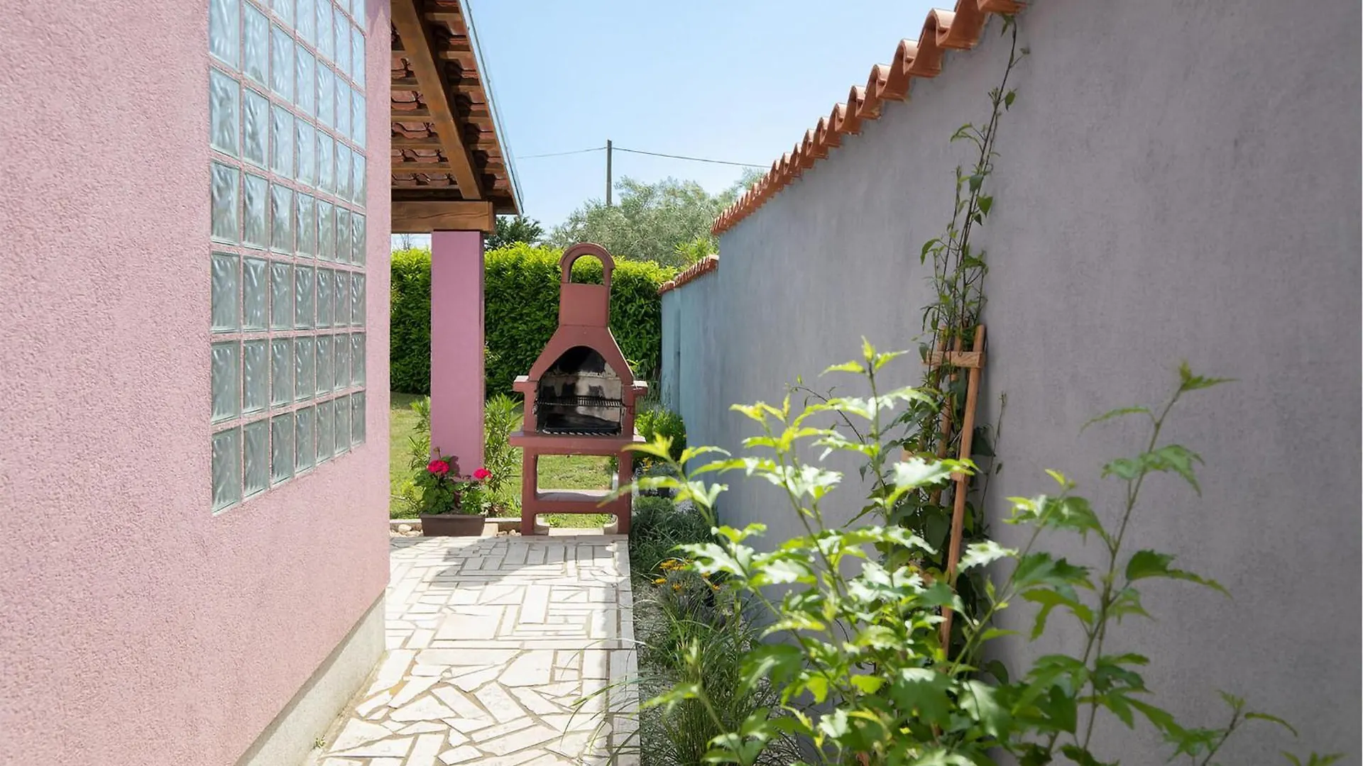 Stunning Home In Fazana With Kitchen 0*,